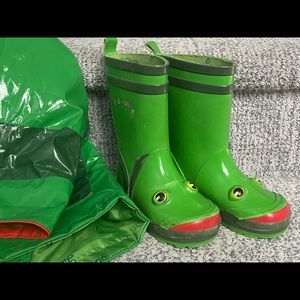 Toddler raincoat size 4/5 & matching rain boots size 8. Adorable!